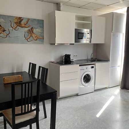 Soho Apartments Малага Екстериор снимка