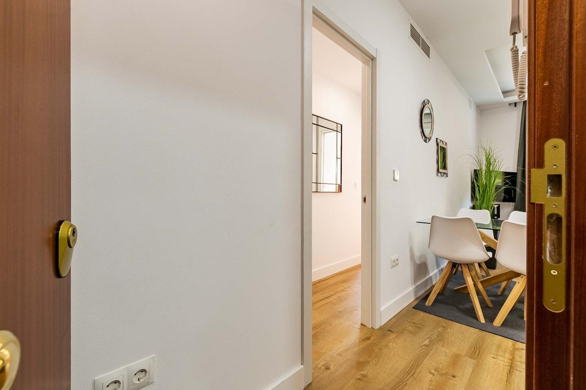 Soho Apartments Малага Екстериор снимка