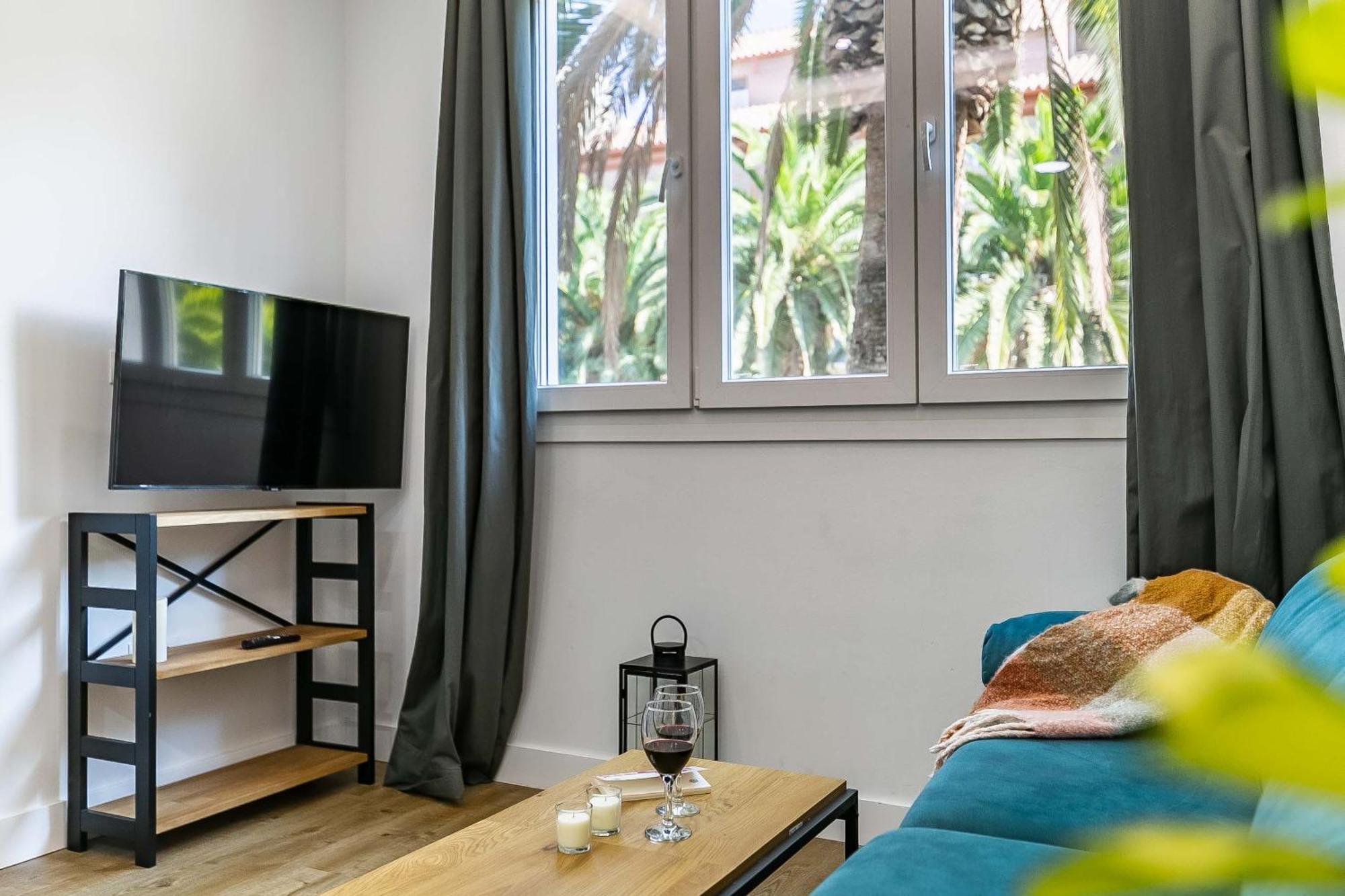 Soho Apartments Малага Екстериор снимка