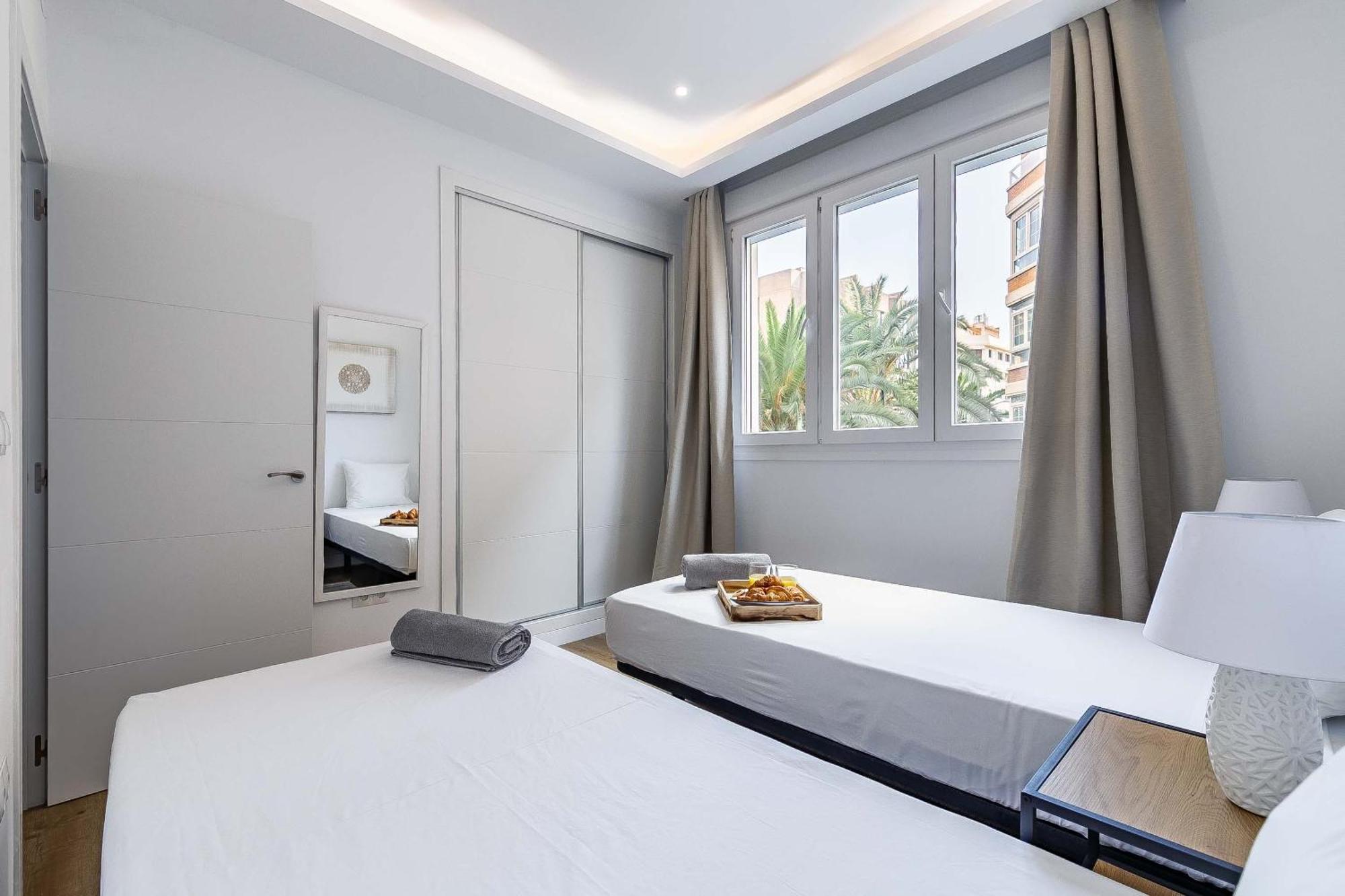 Soho Apartments Малага Екстериор снимка