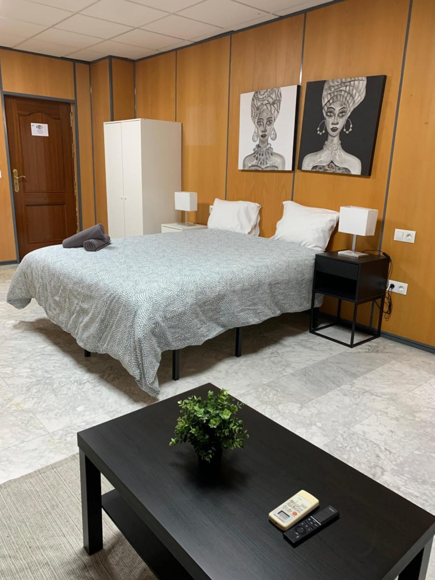 Soho Apartments Малага Екстериор снимка