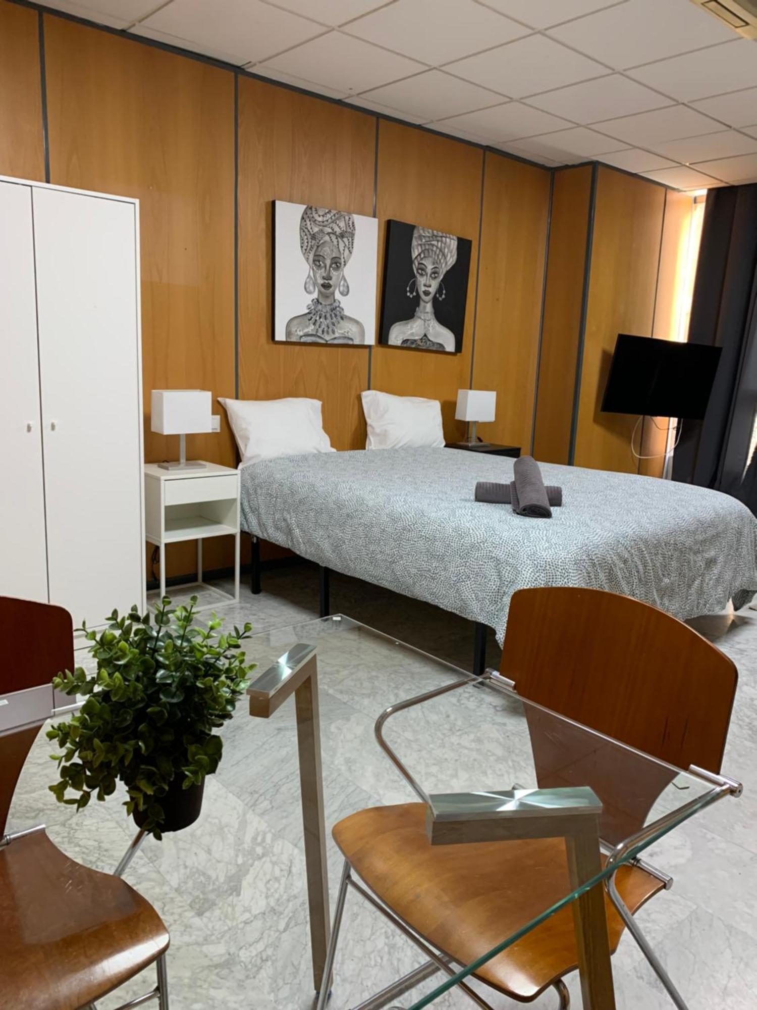 Soho Apartments Малага Екстериор снимка
