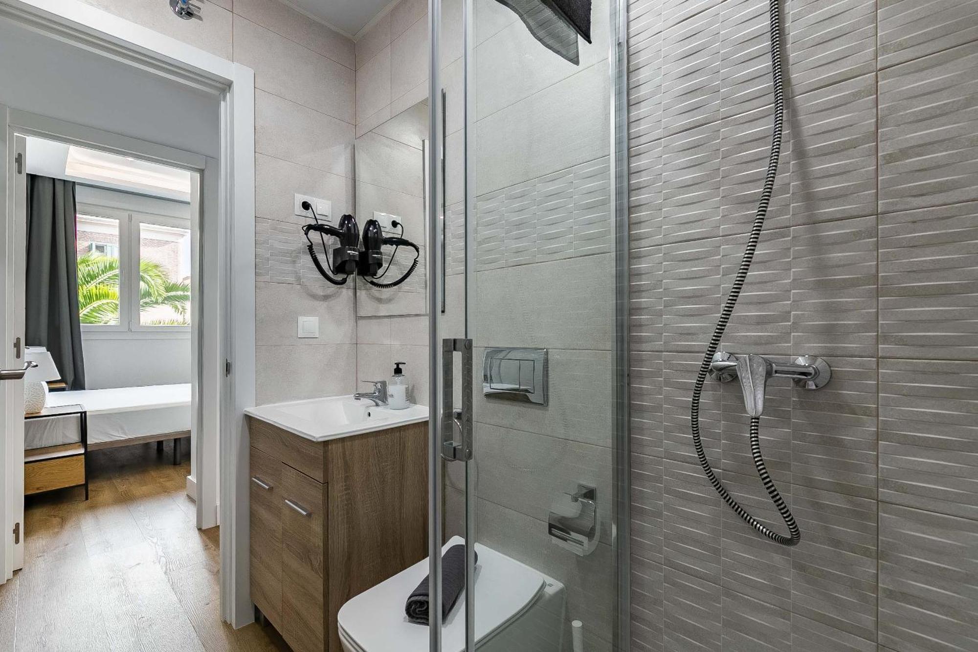 Soho Apartments Малага Екстериор снимка