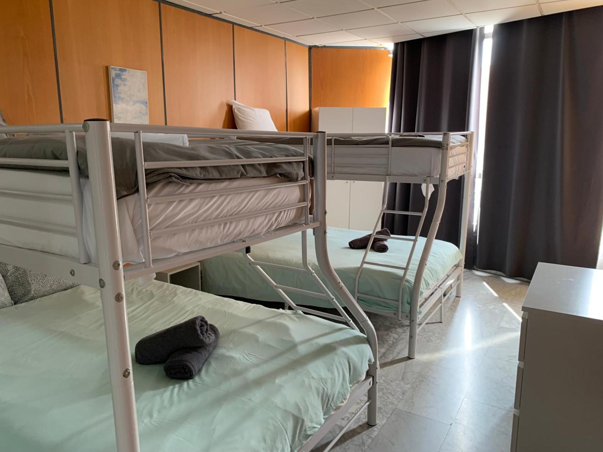 Soho Apartments Малага Екстериор снимка